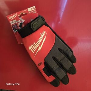Milwaukee Red and Black Men's Work Gloves